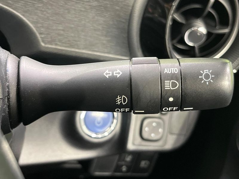 2019 Toyota Aqua DAA-NHP10 (UW-6a77f1373a1b8)[25]