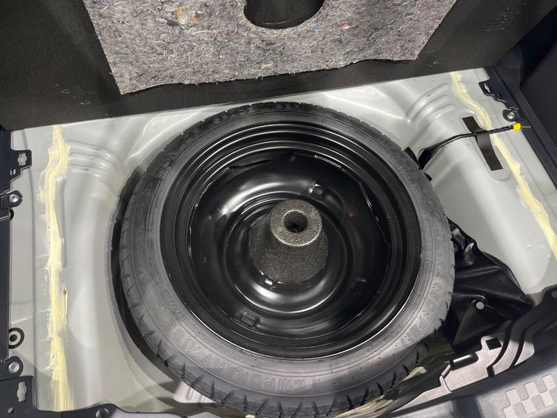 2019 Toyota Aqua DAA-NHP10 (UW-6a77f1373a1b8)[12]