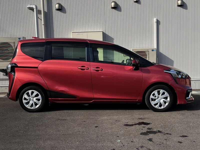 2015 Toyota Sienta DBA-NSP170G (UW-6a77f13e8ddda)[25]