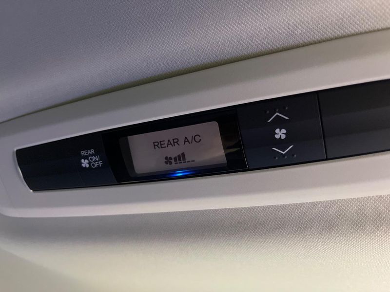2017 Honda Odyssey DBA-RC1 (UW-6a77f14f87be3)[18]