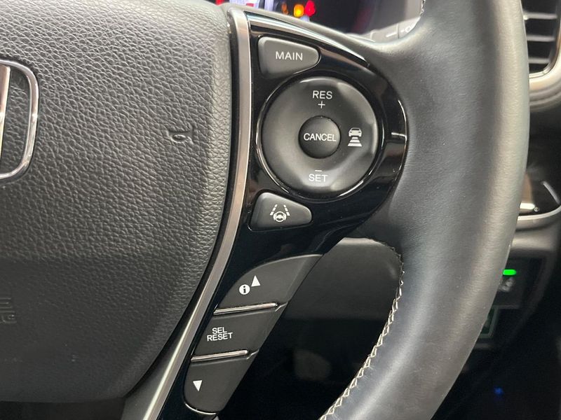 2017 Honda Odyssey DBA-RC1 (UW-6a77f14f87be3)[28]