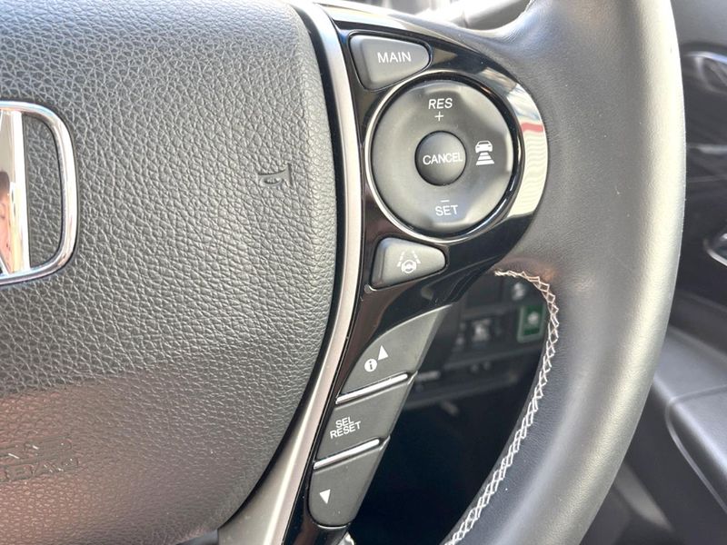 2017 Honda Odyssey DBA-RC1 (UW-6a77f14f8a359)[22]