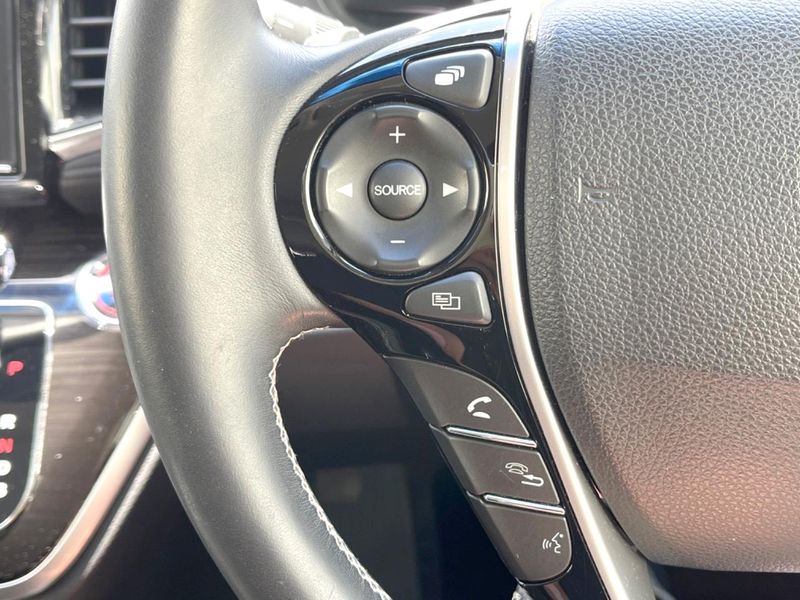 2017 Honda Odyssey DBA-RC1 (UW-6a77f14f8a359)[21]