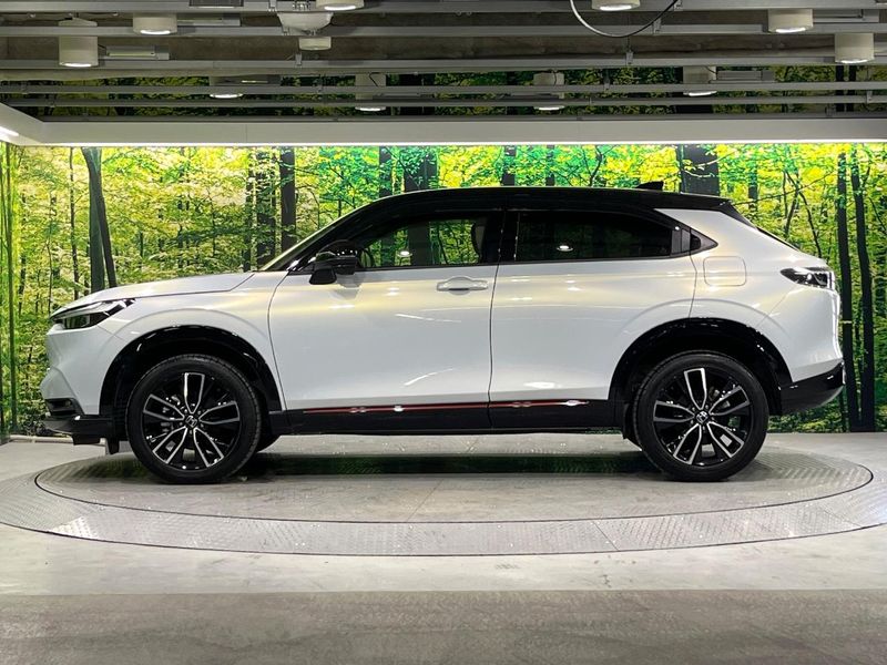 2022 Honda Vezel 6AA-RV5 (UW-6a77f16a7266d)[12]