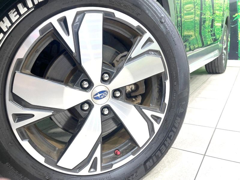 2019 Subaru Forester 5AA-SKE (UW-6a77f18aadacf)[24]