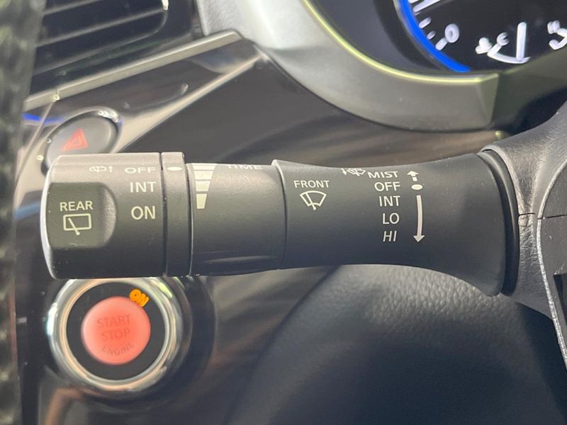 2017 Nissan Elgrand DBA-TE52 (UW-6a77f19621365)[27]
