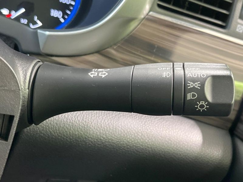 2017 Nissan Elgrand DBA-TE52 (UW-6a77f19621365)[26]
