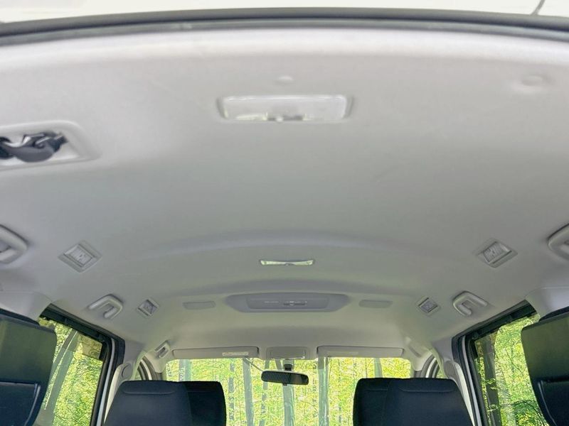 2015 Toyota Voxy DBA-ZRR80W (UW-6a77f1ebec392)[22]