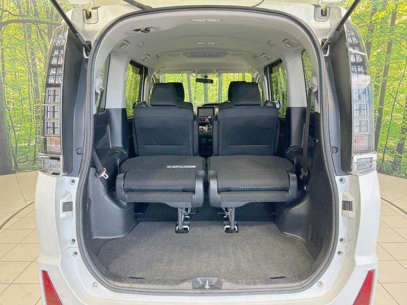 2015 Toyota Voxy DBA-ZRR80W (UW-6a77f1ebec392)[24]