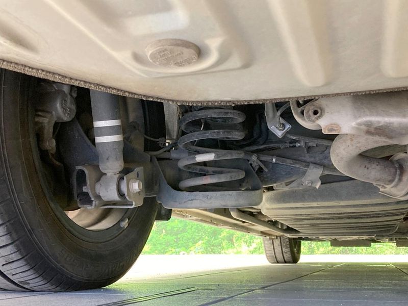 2017 Toyota Voxy DBA-ZRR80W (UW-6a77f1f12740f)[18]