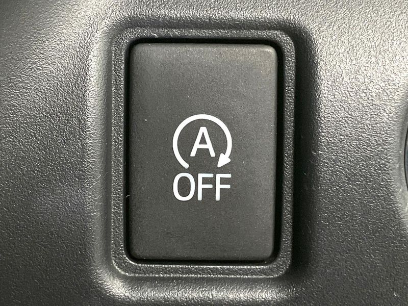 2018 Toyota Voxy DBA-ZRR80W (UW-6a77f1f464db8)[13]