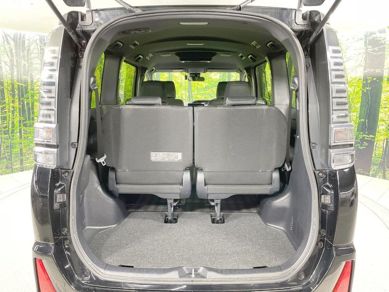 2018 Toyota Voxy DBA-ZRR85W (UW-6a77f1fe9bbb0)[7]