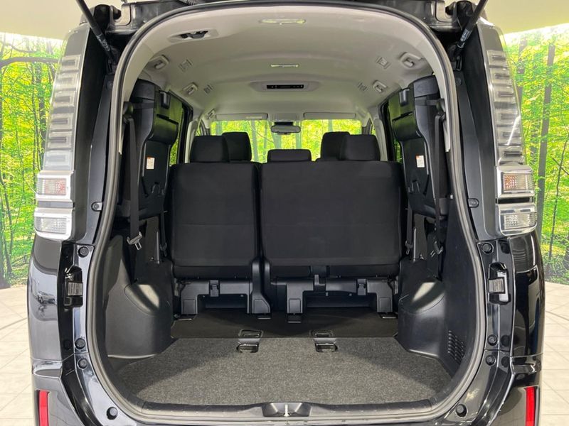 2019 Toyota Voxy DBA-ZRR85G (UW-6a77f1fec00ed)[23]