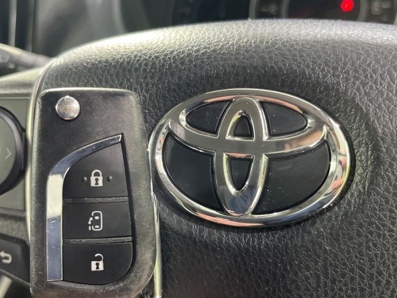 2019 Toyota Voxy DBA-ZRR85G (UW-6a77f1fec00ed)[5]