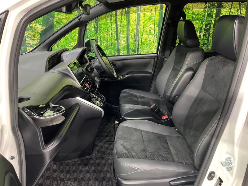 2021 Toyota Voxy 3BA-ZRR85W (UW-6a77f200470b6)[25]