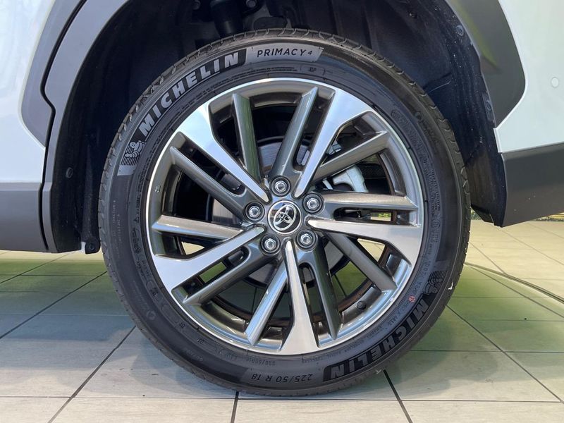 2023 Toyota Corolla Cross 6AA-ZVG13 (UW-6a77f206db3e4)[12]