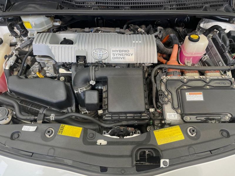 2013 Toyota Prius DAA-ZVW30 (UW-6a77f2168dfbd)[4]