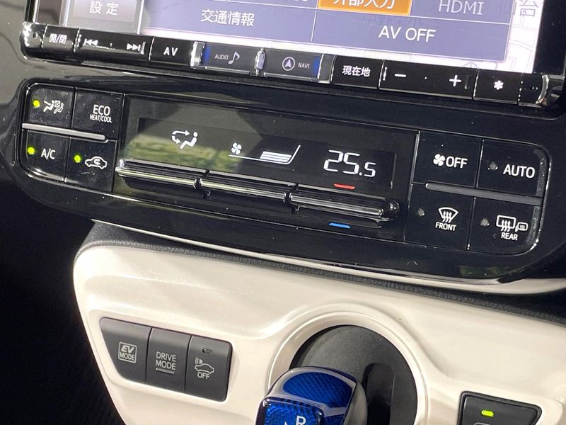 2016 Toyota Prius DAA-ZVW51 (UW-6a77f21e8974b)[16]