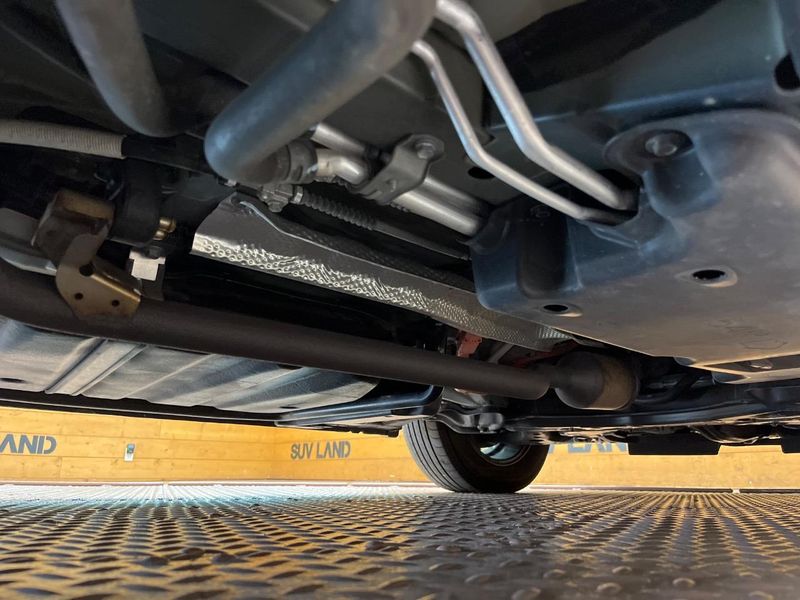 2018 Toyota Esquire DAA-ZWR80G (UW-6a77f231827fb)[15]