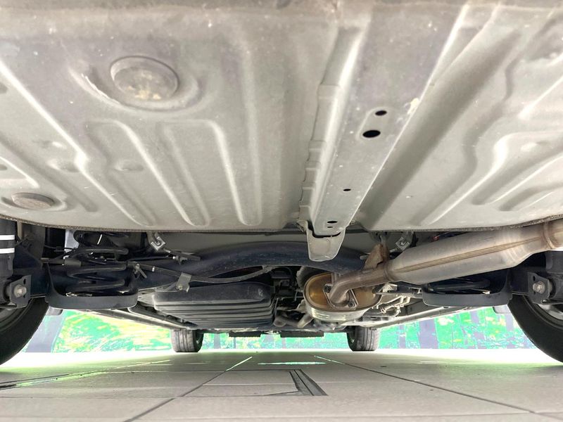 2018 Toyota Voxy DAA-ZWR80W (UW-6a77f2318afb2)[5]