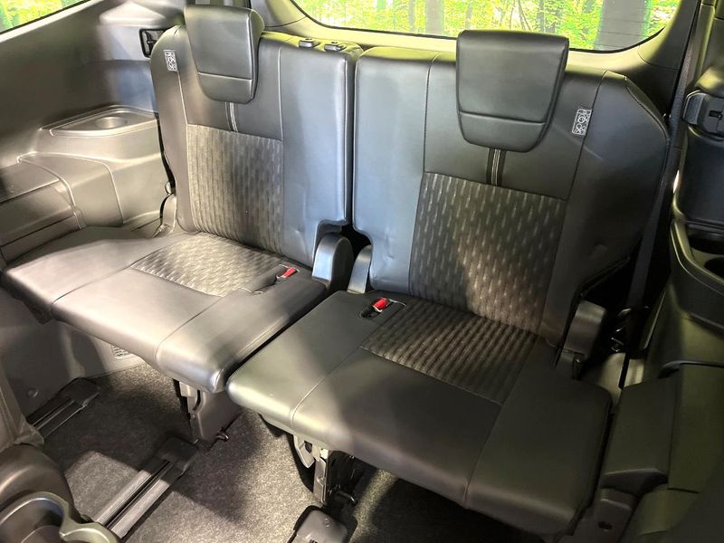 2022 Toyota Noah 6AA-ZWR90W (UW-6a77f236b84b9)[28]