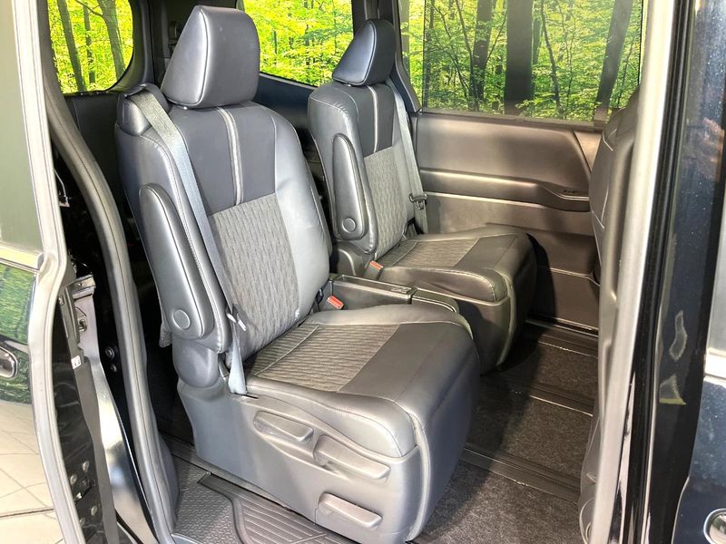 2022 Toyota Noah 6AA-ZWR90W (UW-6a77f236b84b9)[22]