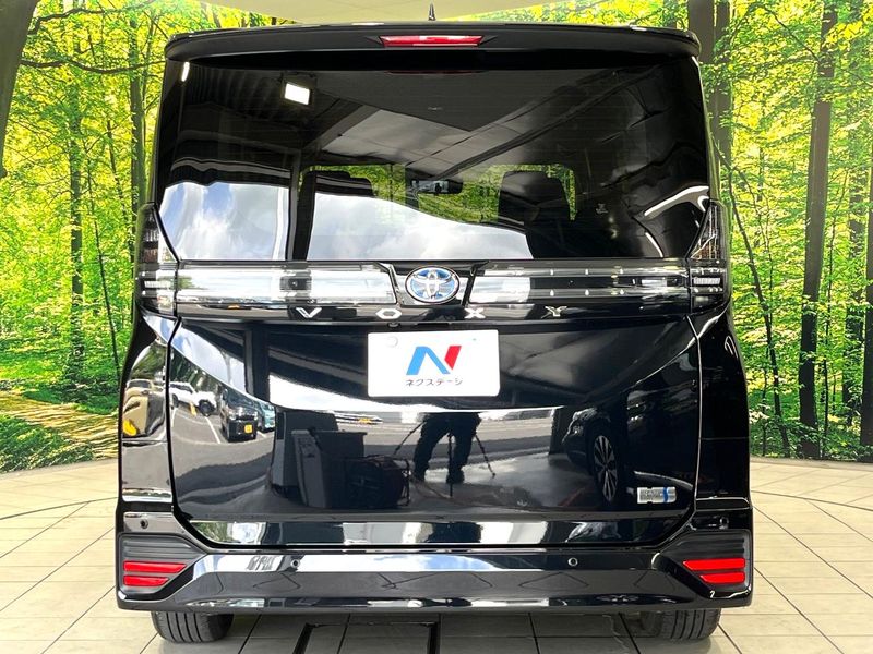 2023 Toyota Voxy 6AA-ZWR90W (UW-6a77f23b6c0e5)[8]