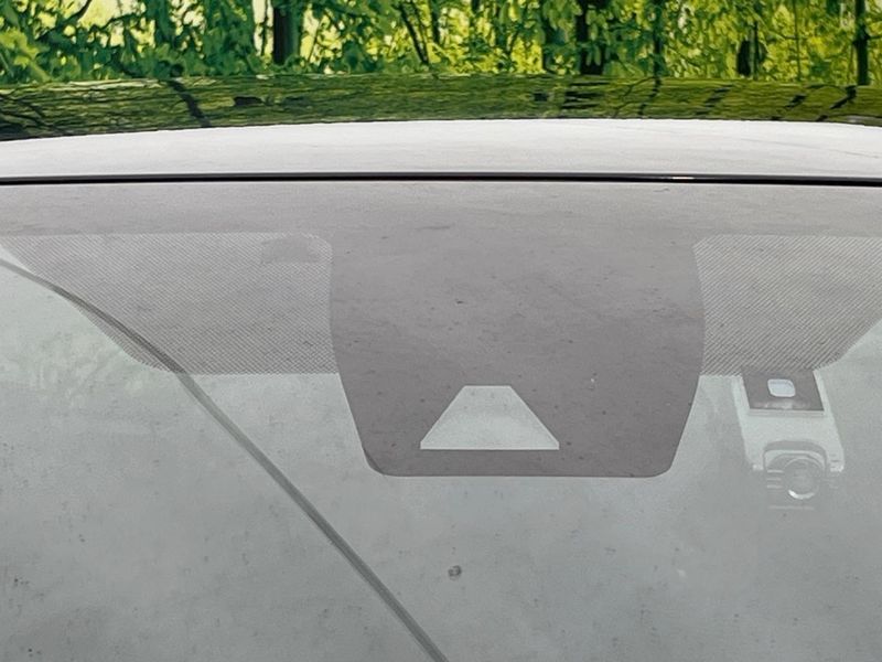 2018 Toyota C-HR DAA-ZYX10 (UW-6a77f249e3295)[12]