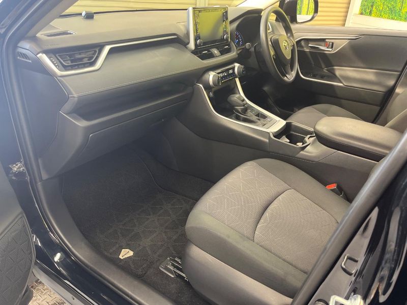 2020 Toyota RAV4 6AA-AXAH52 (UW-6a793fb9d9b47)[28]