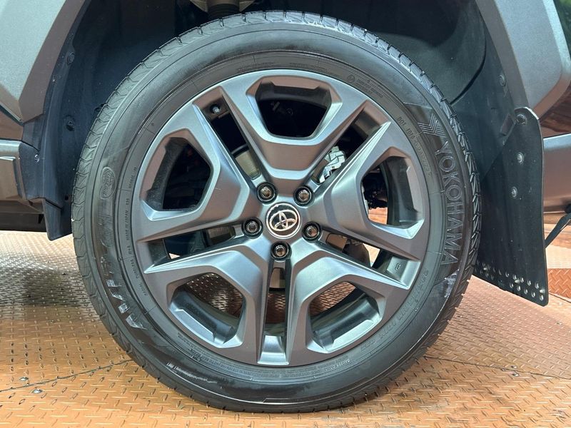 2023 Toyota RAV4 6AA-AXAH54 (UW-6a793fbe70102)[4]