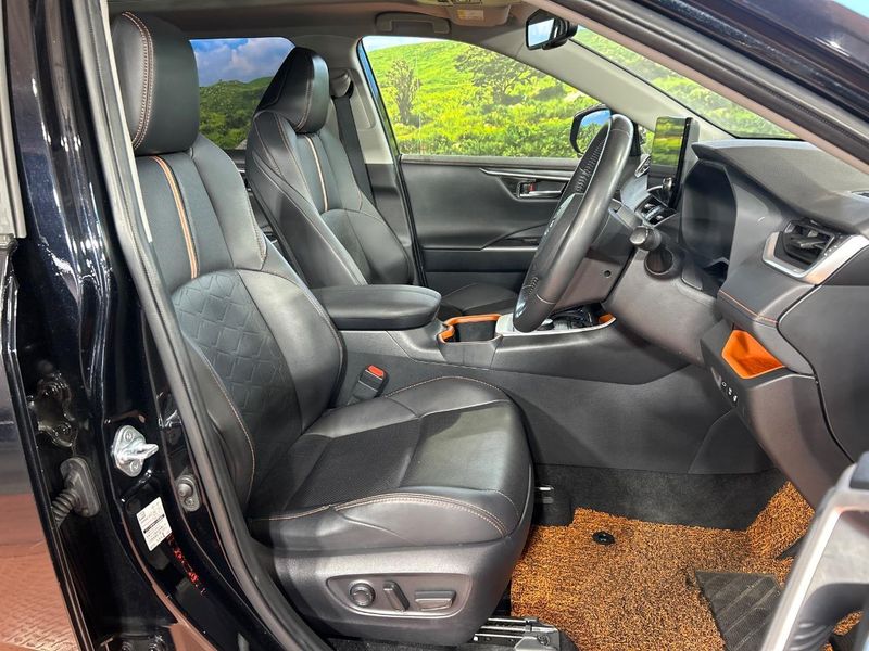 2023 Toyota RAV4 6AA-AXAH54 (UW-6a793fbe70102)[18]