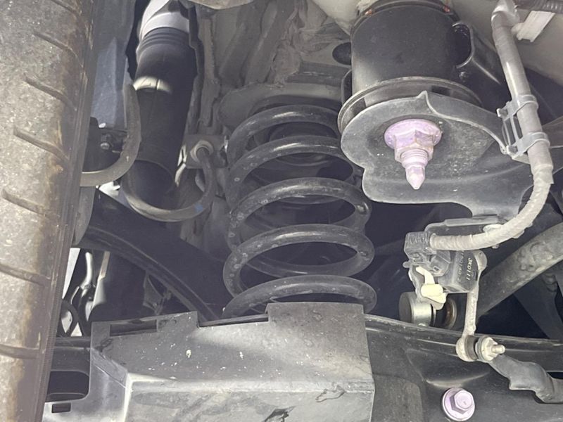 2023 Toyota Harrier Hybrid 6AA-AXUH80 (UW-6a793fc93d7c2)[20]