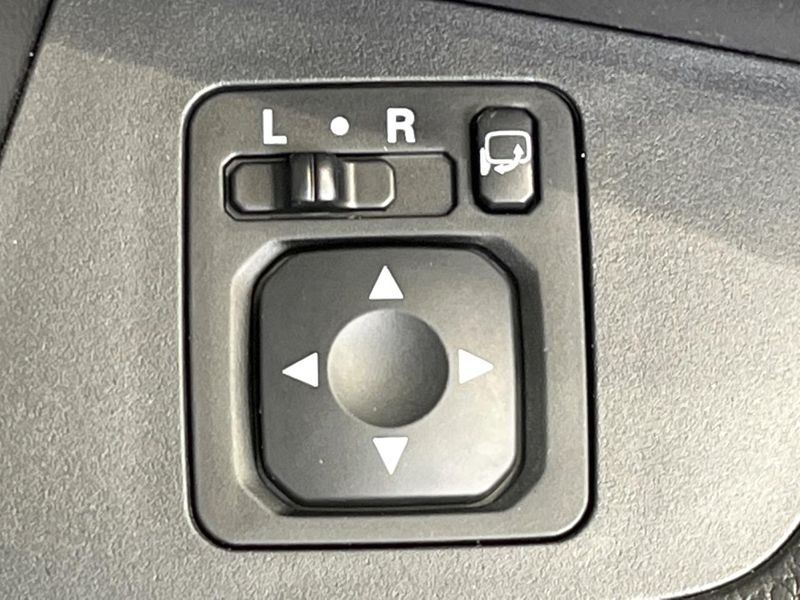 2018 Mitsubishi eK Space Custom DBA-B11A (UW-6a793fe0e7169)[26]