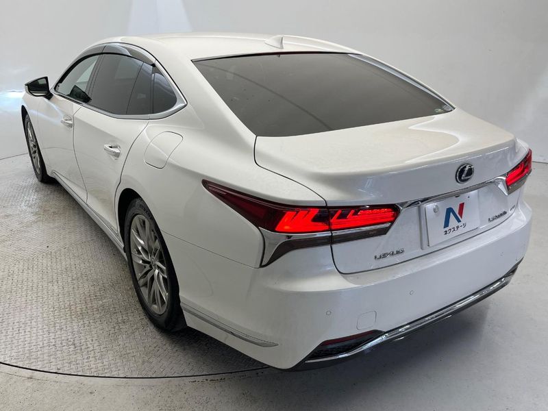 2018 Lexus LS DAA-GVF55 (UW-6a79409c8dd8d)[27]