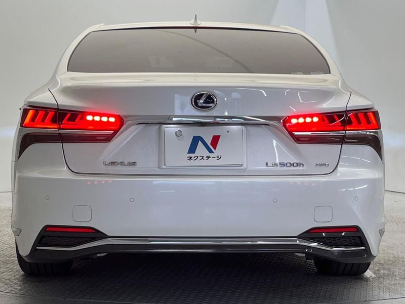 2018 Lexus LS DAA-GVF55 (UW-6a79409c8dd8d)[15]