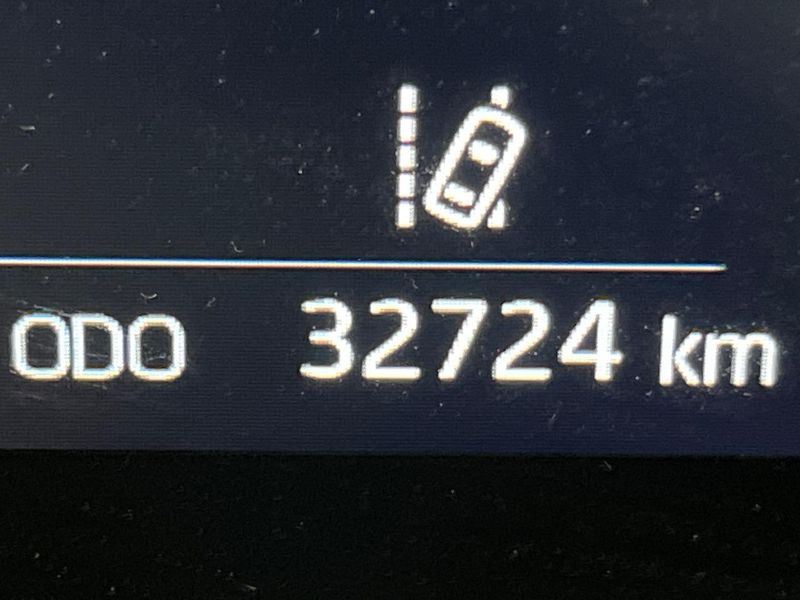 2020 Toyota Yaris 5BA-MXPA10 (UW-6a79423725396)[2]