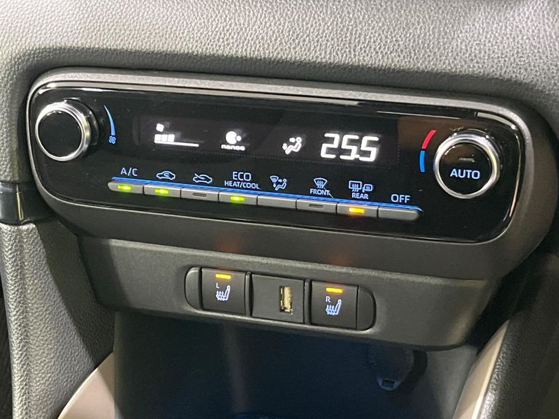 2020 Toyota Yaris 5BA-MXPA10 (UW-6a79423725396)[12]