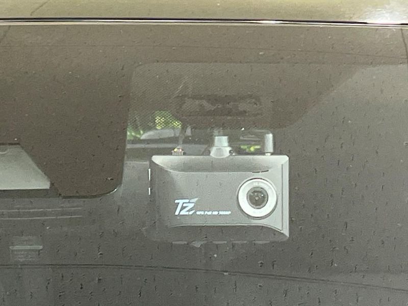 2020 Toyota Yaris 5BA-MXPA10 (UW-6a79423725396)[6]
