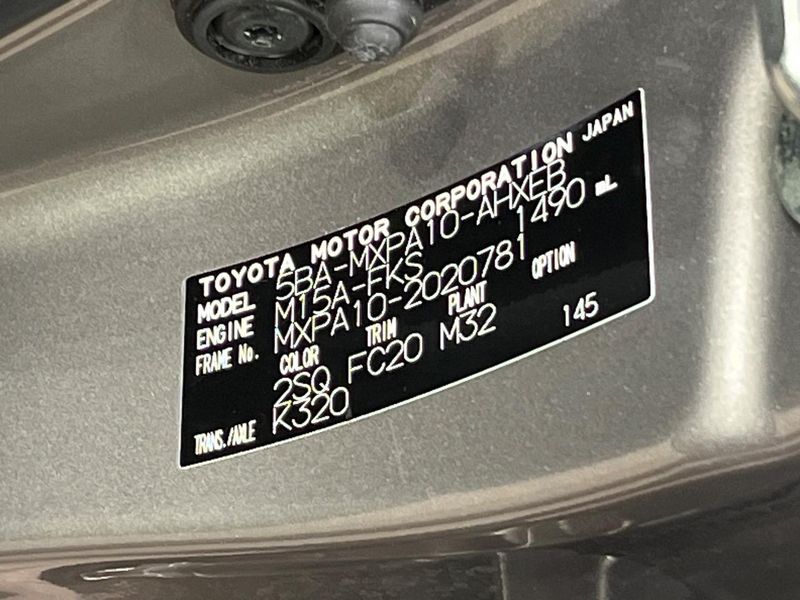 2020 Toyota Yaris 5BA-MXPA10 (UW-6a79423725396)[1]