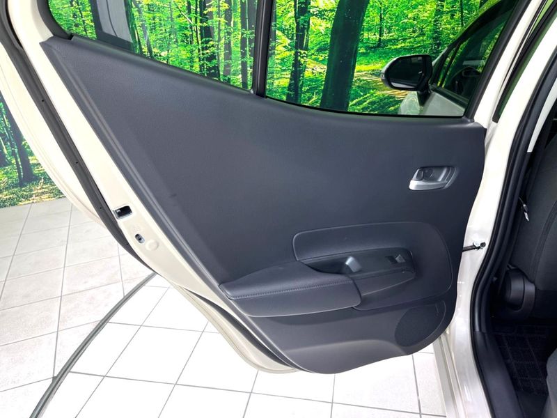 2021 Toyota Aqua 6AA-MXPK11 (UW-6a79424de2078)[29]