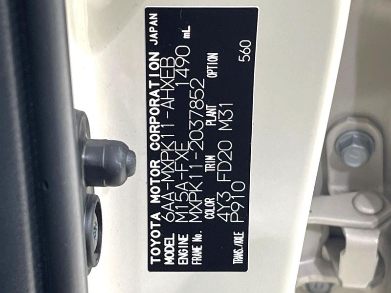 2021 Toyota Aqua 6AA-MXPK11 (UW-6a79424de2078)[1]