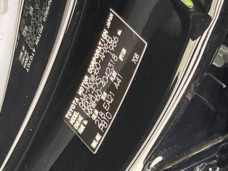 2023 Toyota Prius 6AA-MXWH60 (UW-6a79426e0014c)[1]