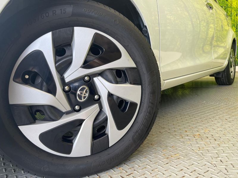 2019 Toyota Aqua DAA-NHP10 (UW-6a79428becbd1)[21]