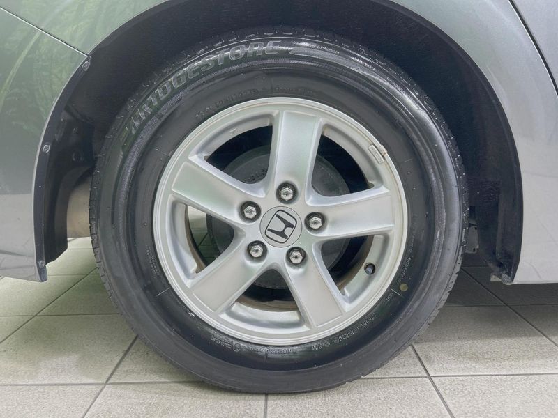 2009 Honda Stream DBA-RN6 (UW-6a7942b714060)[26]