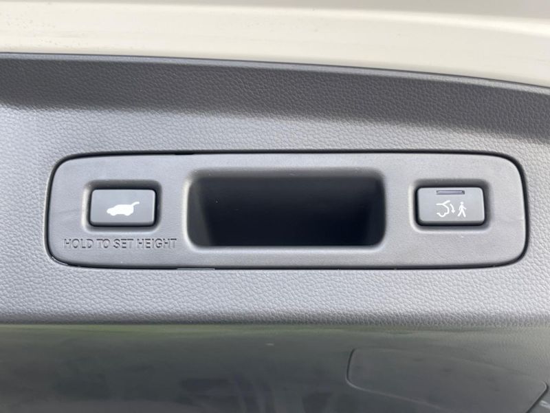 2021 Honda Vezel 6AA-RV5 (UW-6a7942c5bd5ca)[19]