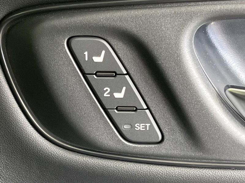 2023 Honda ZR-V 6AA-RZ4 (UW-6a7942d39f714)[17]