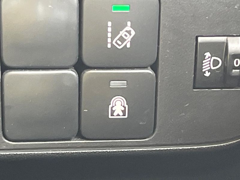 2018 Citroen C3 ABA-B6HN01 (UW-6a79431057c30)[28]