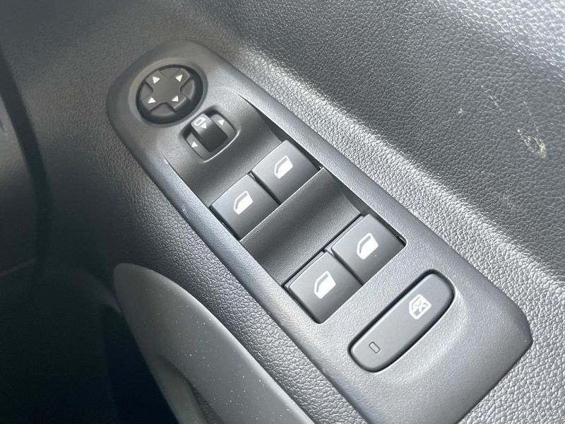 2022 Citroen Berlingo 3DA-K9CYH01 (UW-6a7943199a1ae)[4]