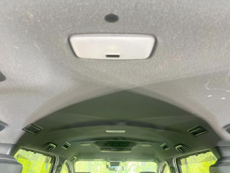 2018 Toyota Noah DBA-ZRR80W (UW-6a79434c41add)[28]