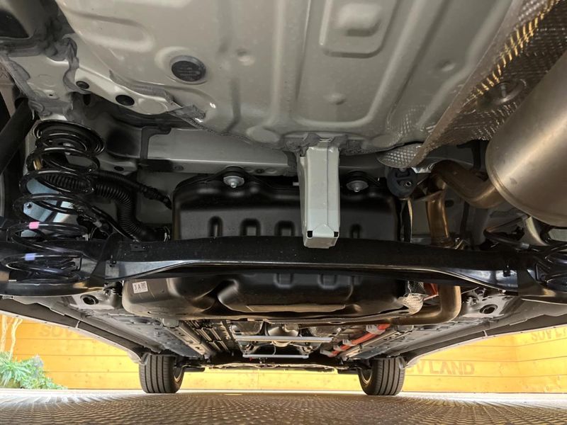 2025 Toyota Corolla Cross 6AA-ZVG13 (UW-6a794363024f1)[29]